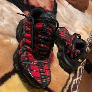 Nike shoes